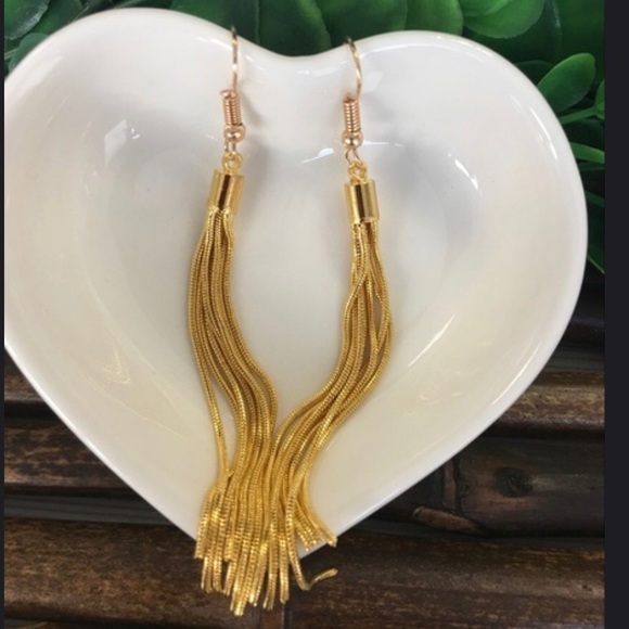 Jewelry - Gold Tassel Dangle Chain Earrings